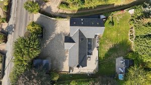 LAKESIDE LODGE- click for photo gallery